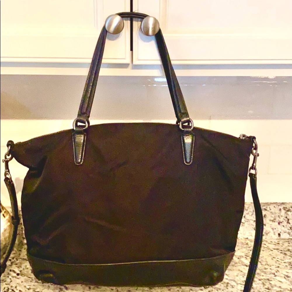 LIKE NEW!! COACH SATCHEL CROSS BODY NYLON/LEATHER - Picture 2 of 8